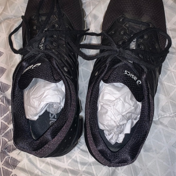 ASICS - Picture 10 of 12